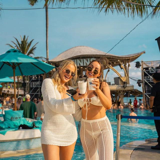 Finns Beach Club